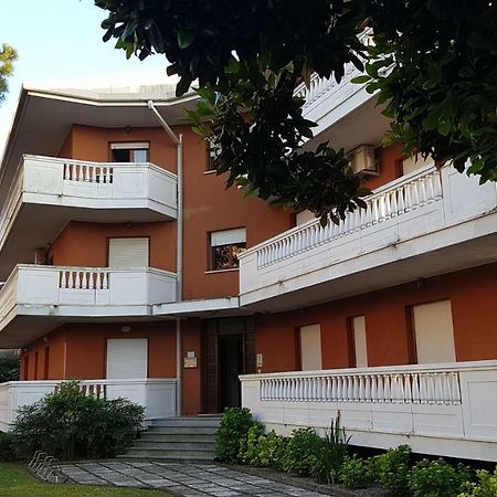 Appartamento Magnolia Lignano Sabbiadoro Ngoại thất bức ảnh