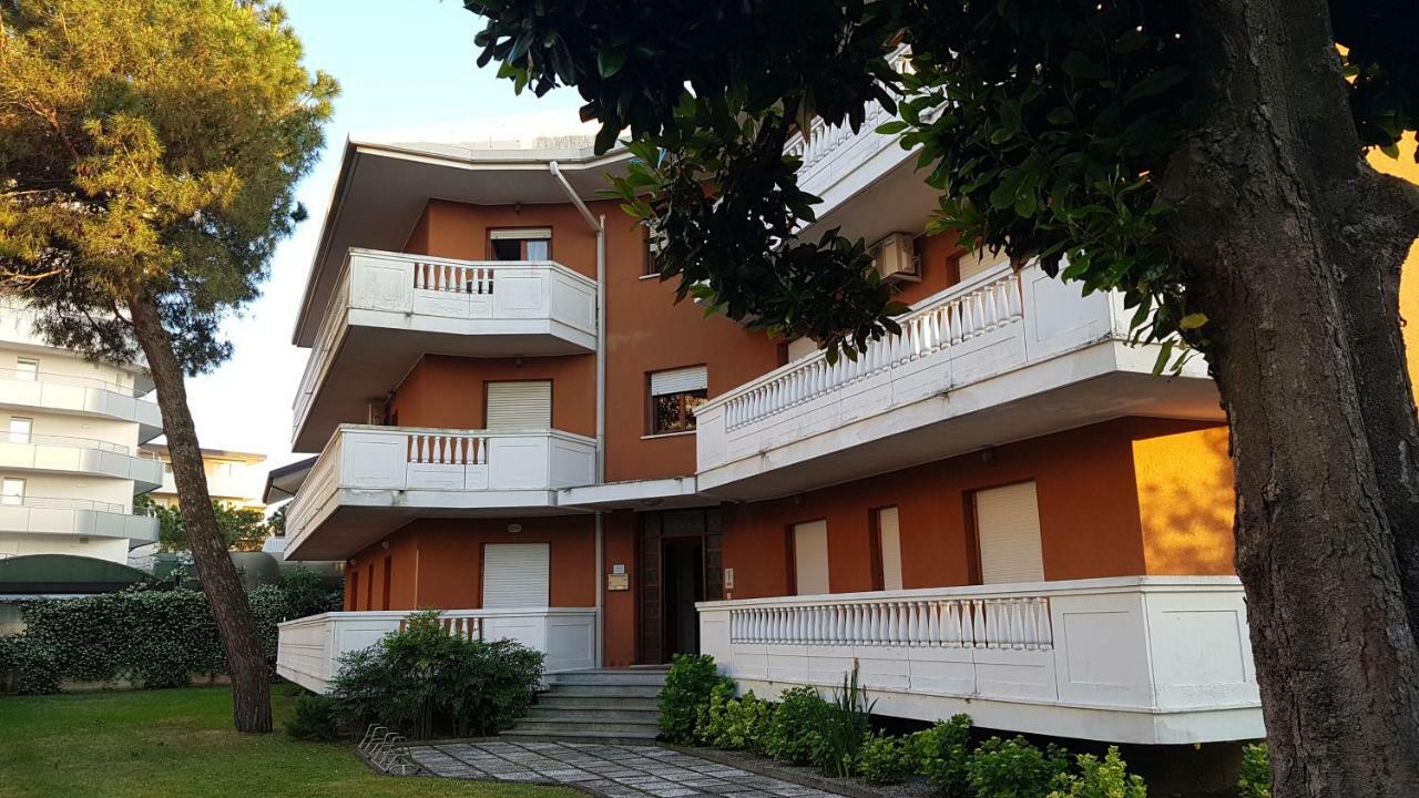 Appartamento Magnolia Lignano Sabbiadoro Ngoại thất bức ảnh